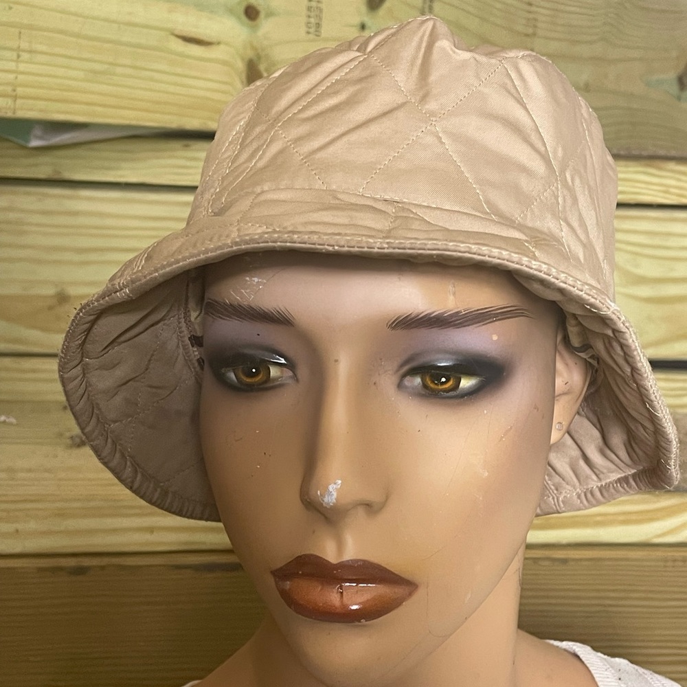 Burberry bucket hat size M